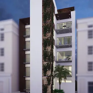 B10 - Distinctive Hotel- , Playa del Carmen Mexico